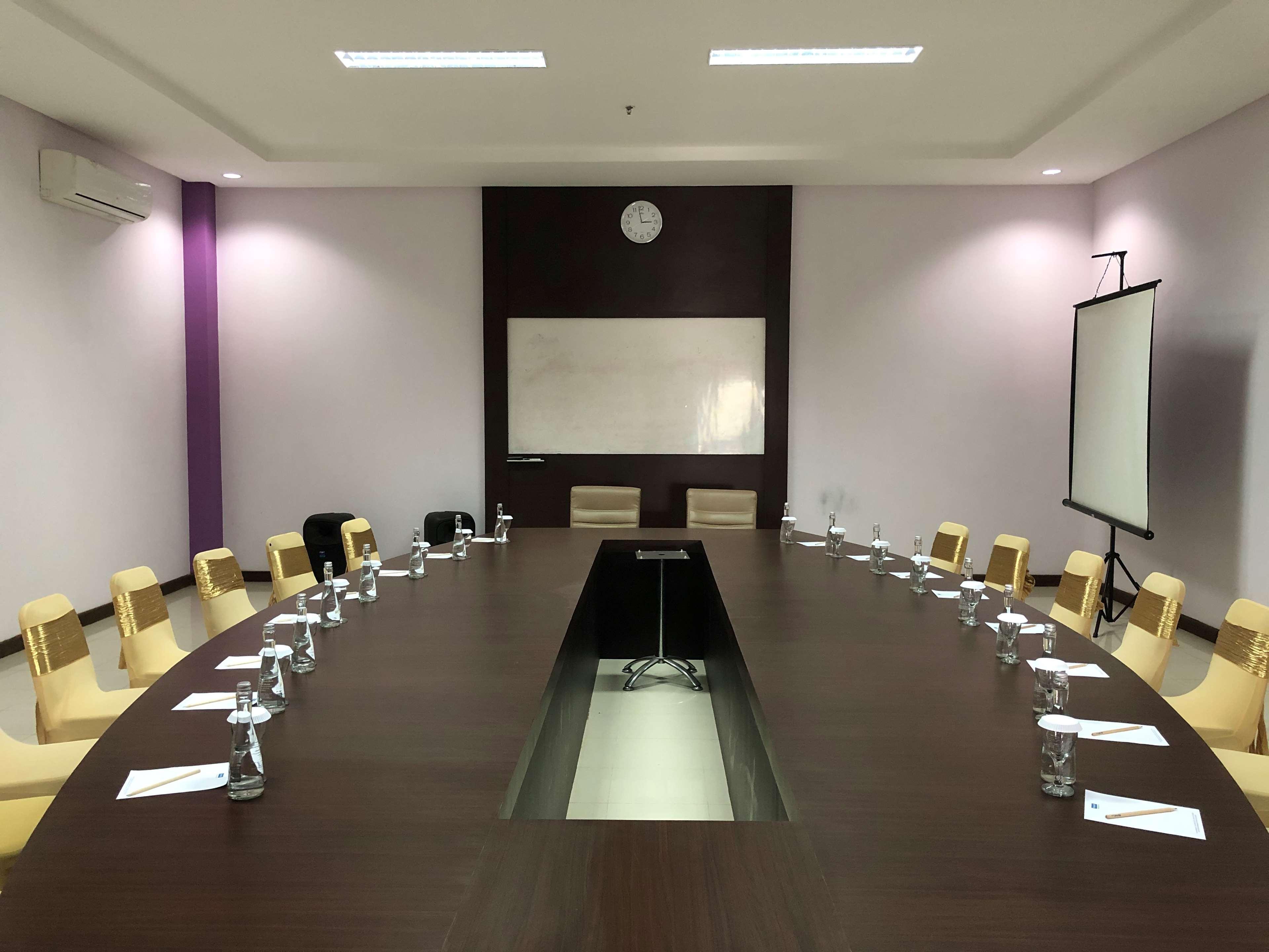 Kyriad Sadurengas Hotel Tanah Grogot Екстер'єр фото
