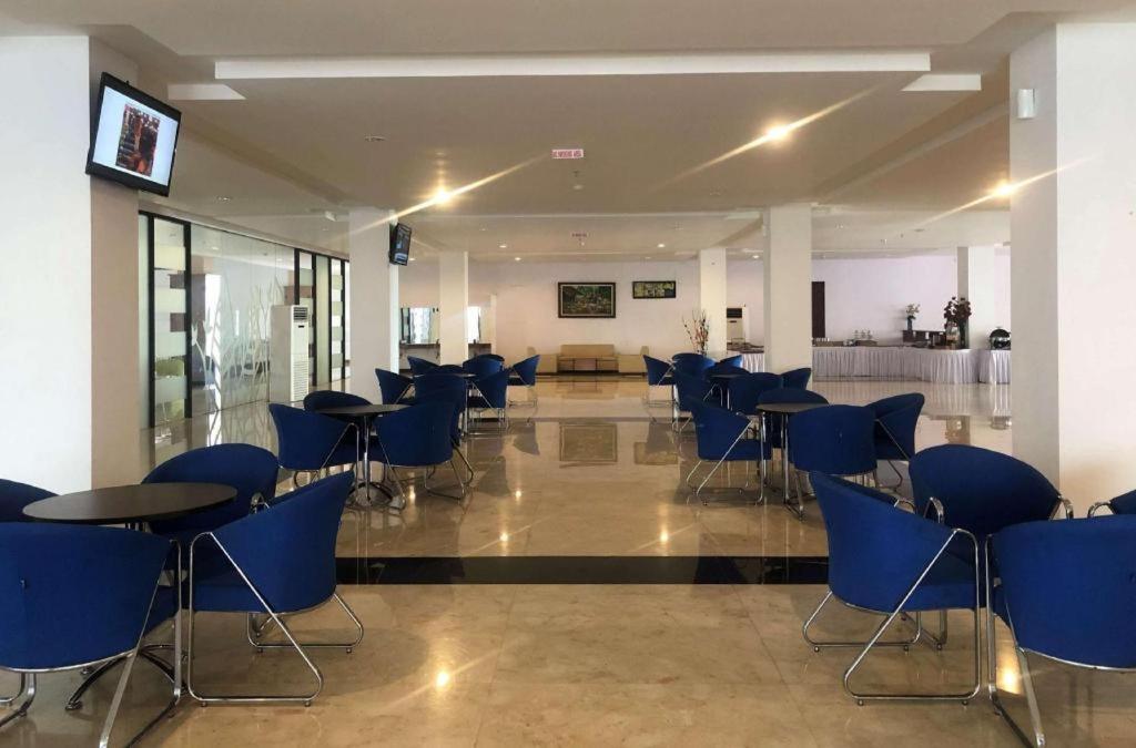 Kyriad Sadurengas Hotel Tanah Grogot Екстер'єр фото